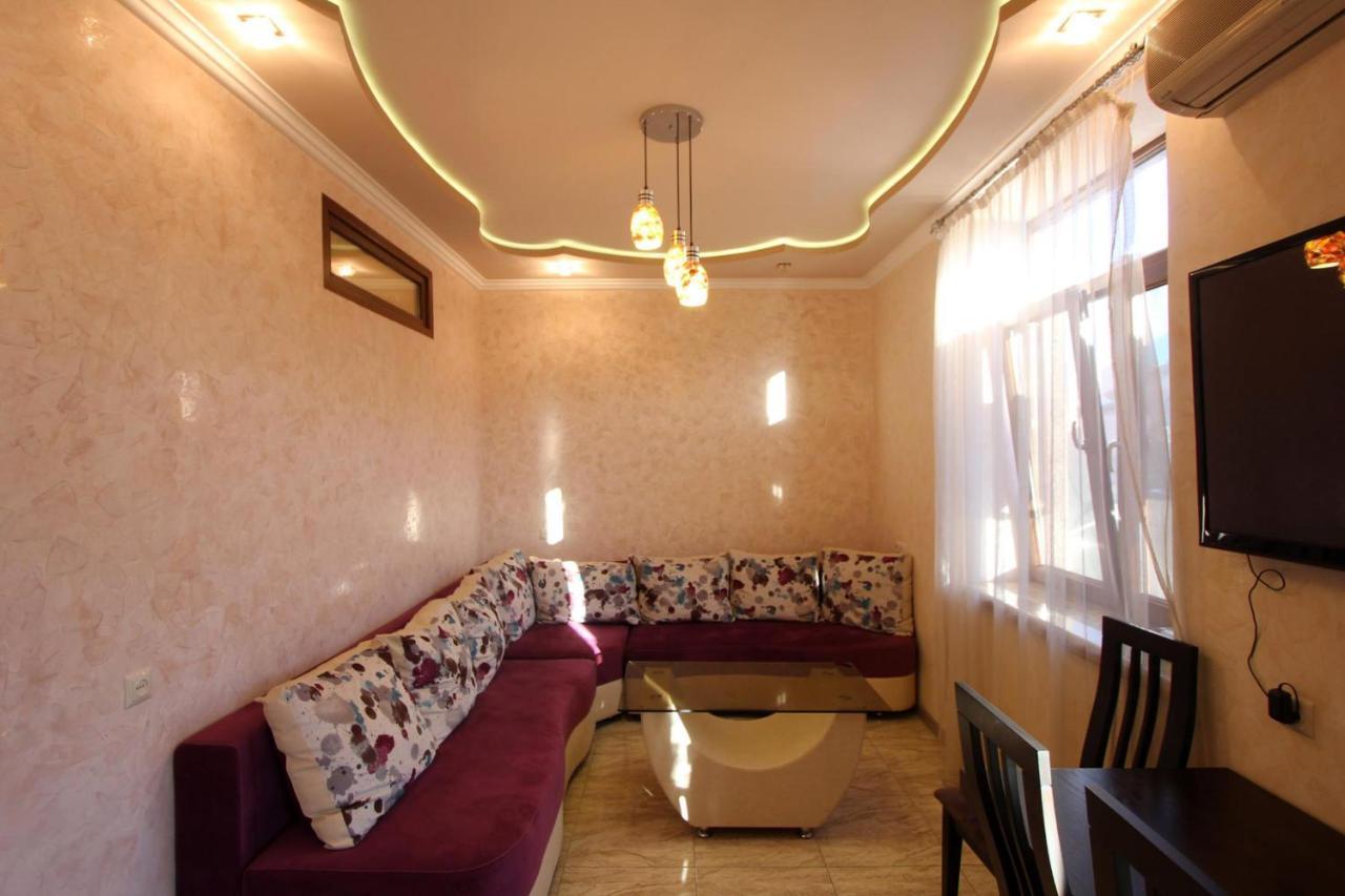 Amiryan Street 1 Bedroom Deluxe Apartment With Balcony Am104 Jerevan Exteriér fotografie